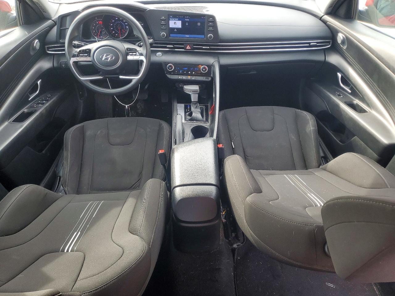 2022 HYUNDAI ELANTRA SEL photo 22