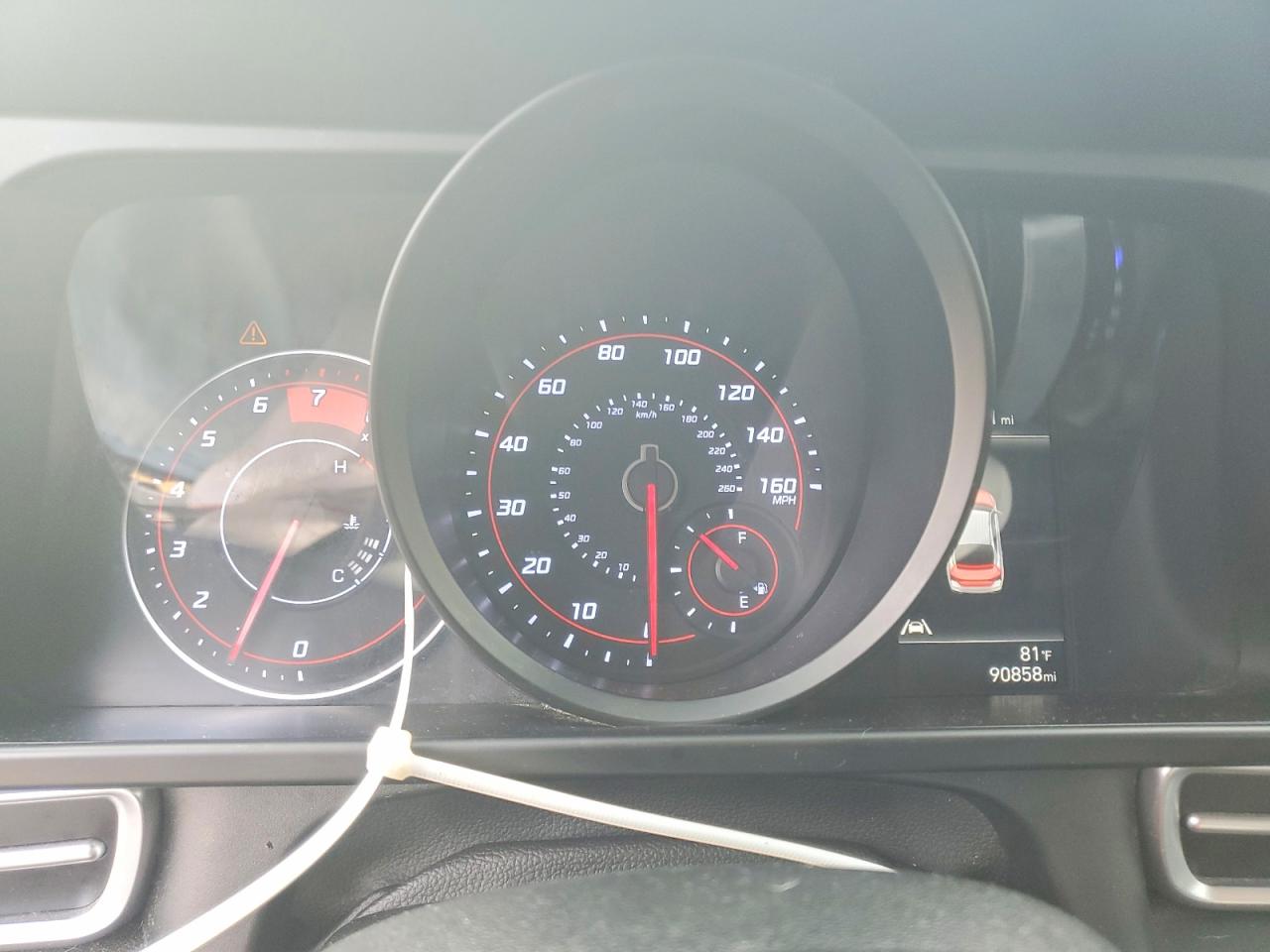 2022 HYUNDAI ELANTRA SEL photo 25