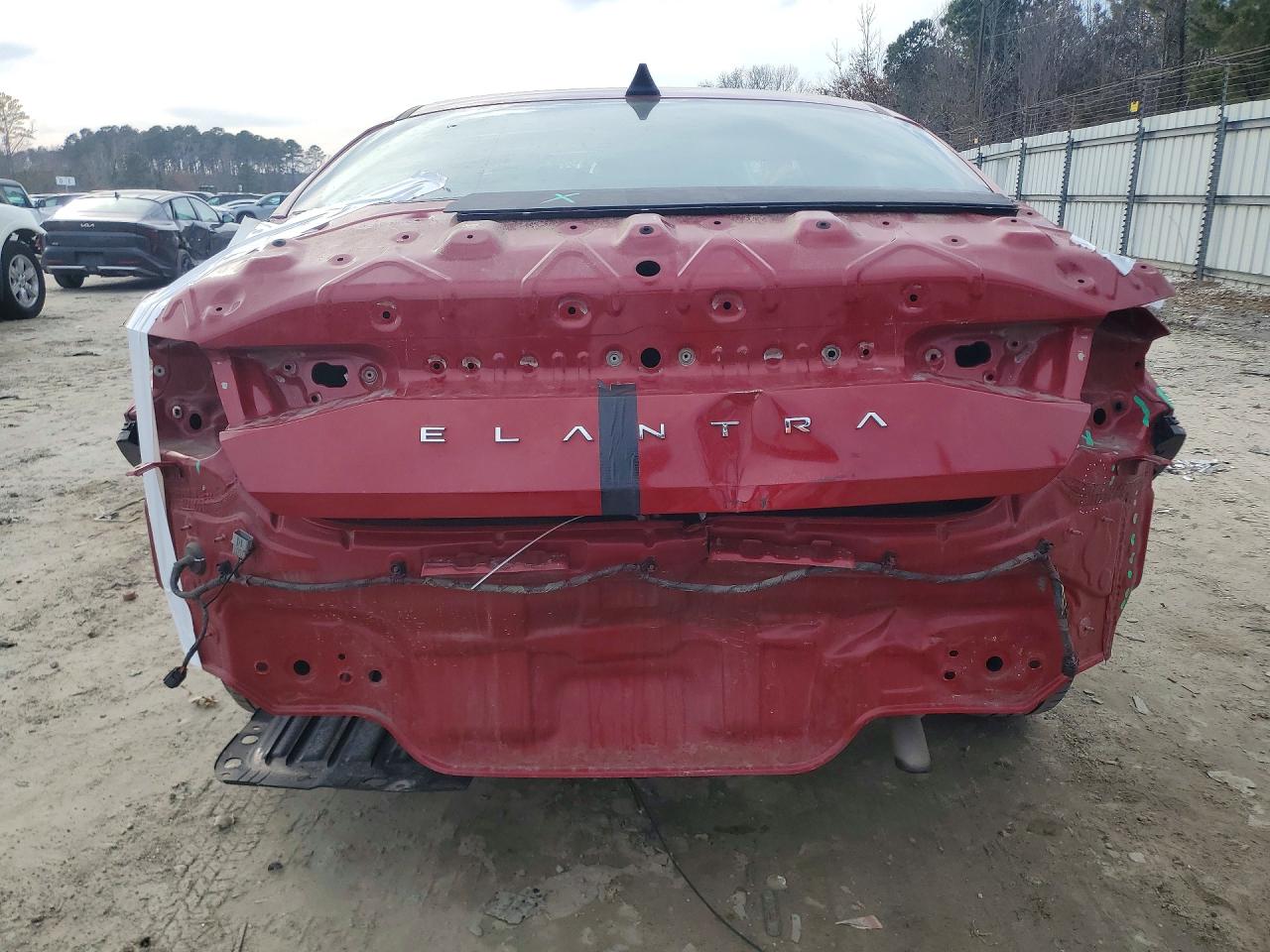 2022 HYUNDAI ELANTRA SEL photo 16