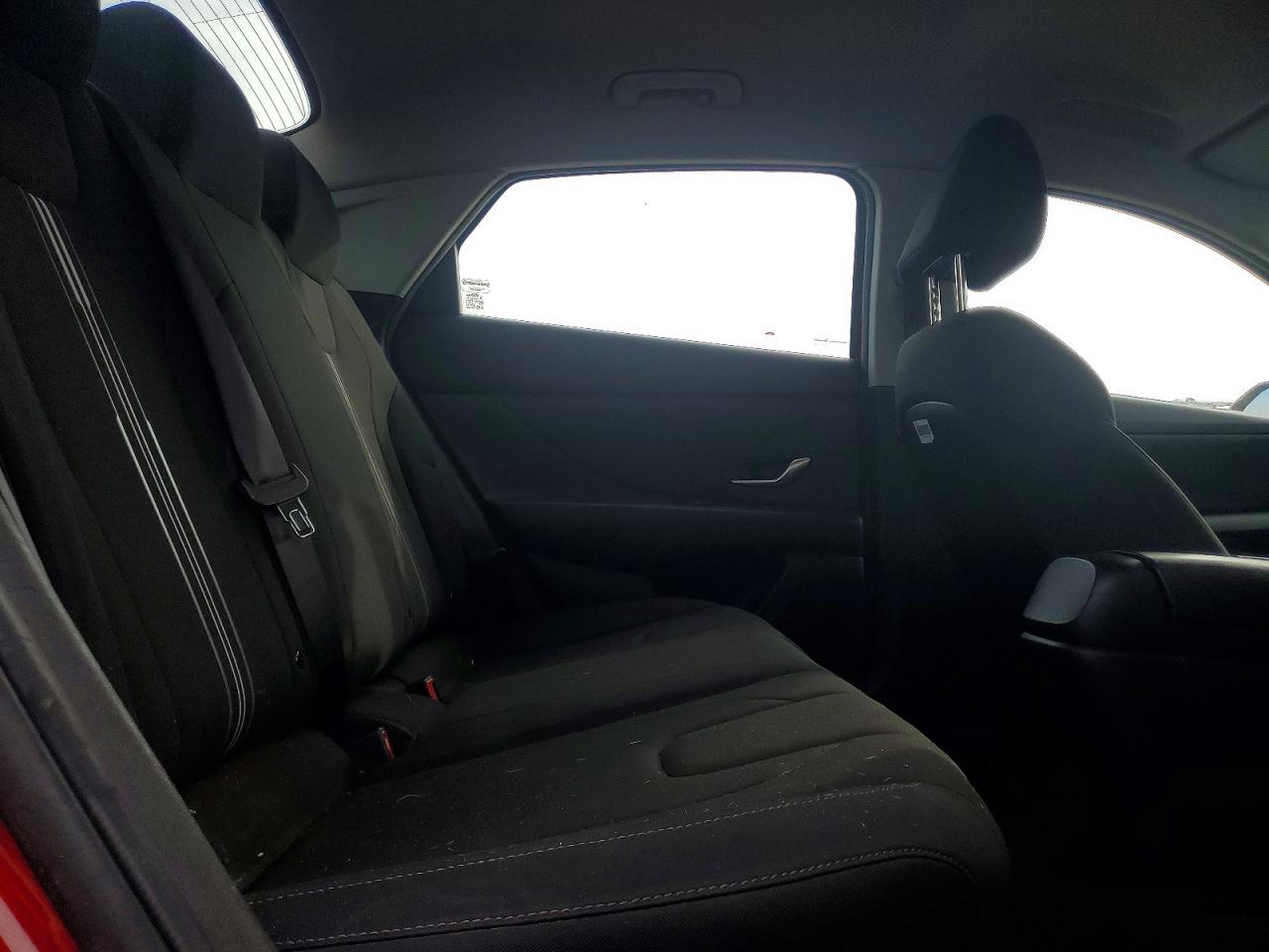 2022 HYUNDAI ELANTRA SEL photo 28
