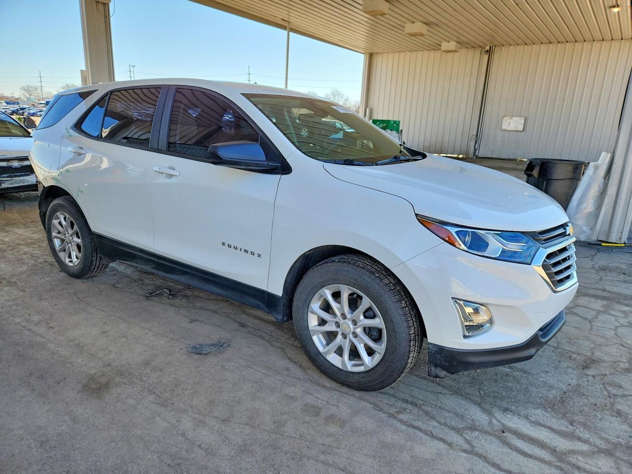 2020 CHEVROLET EQUINOX LS photo 4
