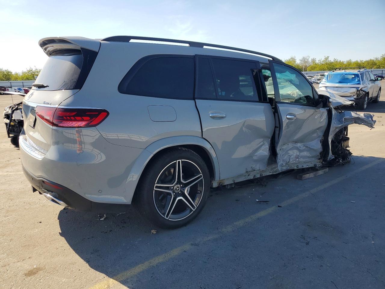 2024 MERCEDES-BENZ GLS 450 4MATIC photo 3