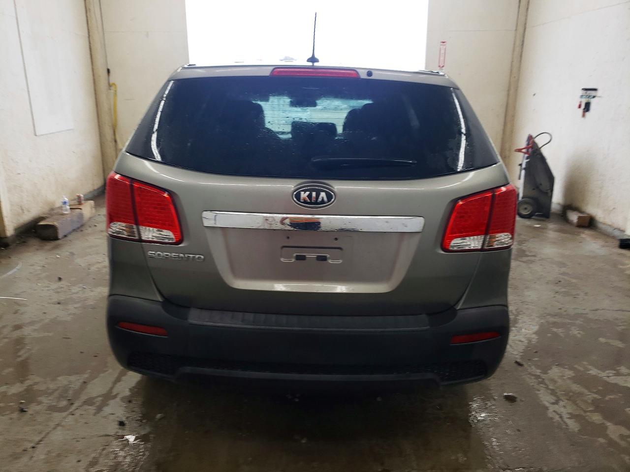 2012 KIA SORENTO LX photo 6