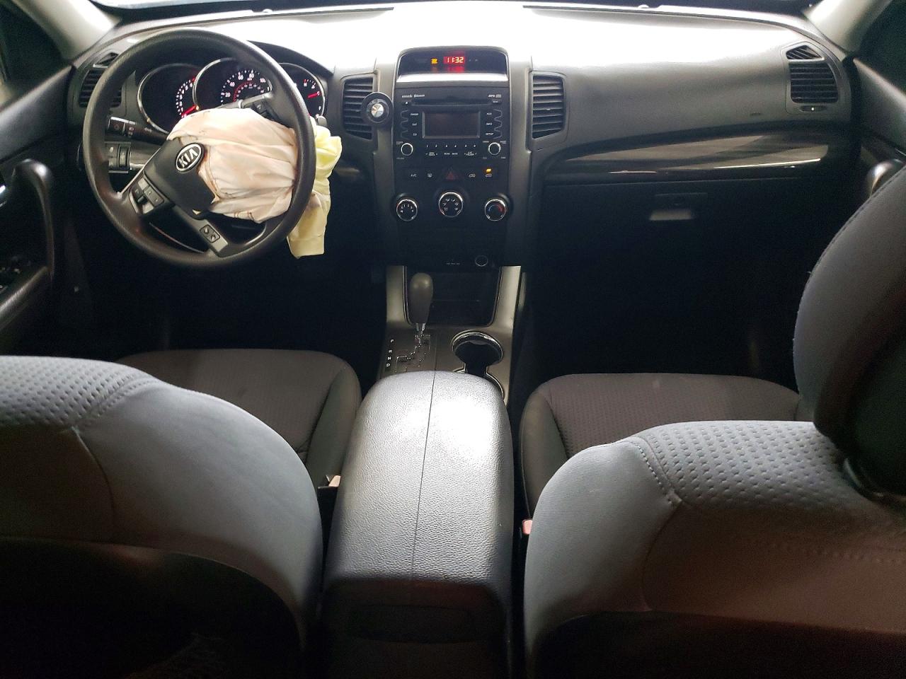 2012 KIA SORENTO LX photo 8