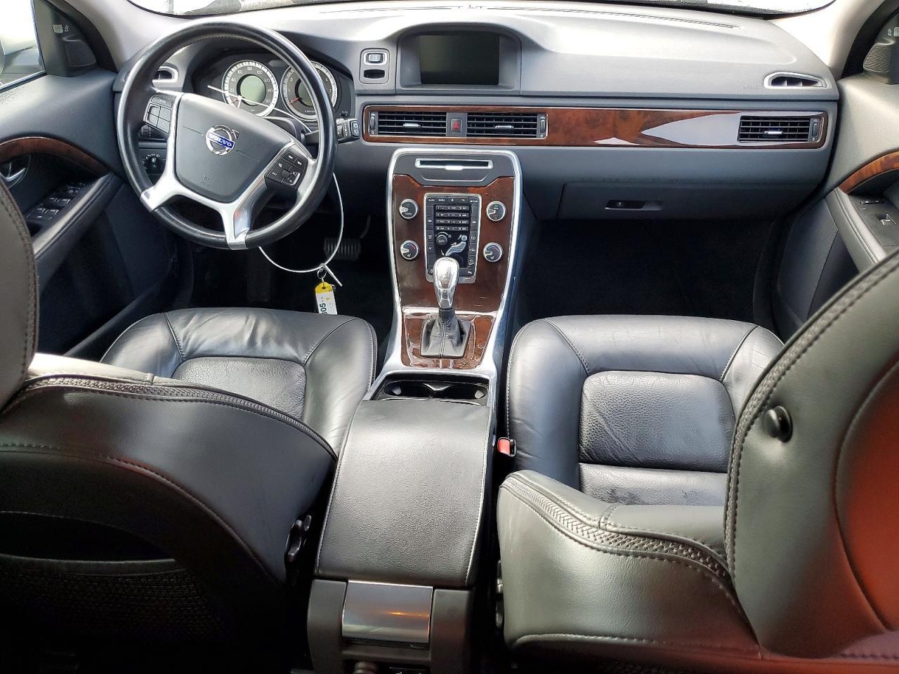 2013 VOLVO XC70 photo 8