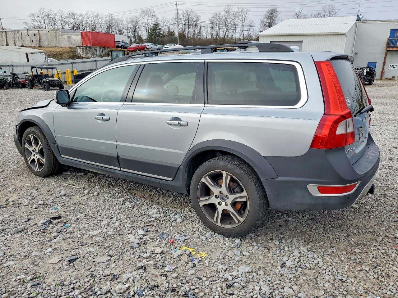 2013 VOLVO XC70 photo 2