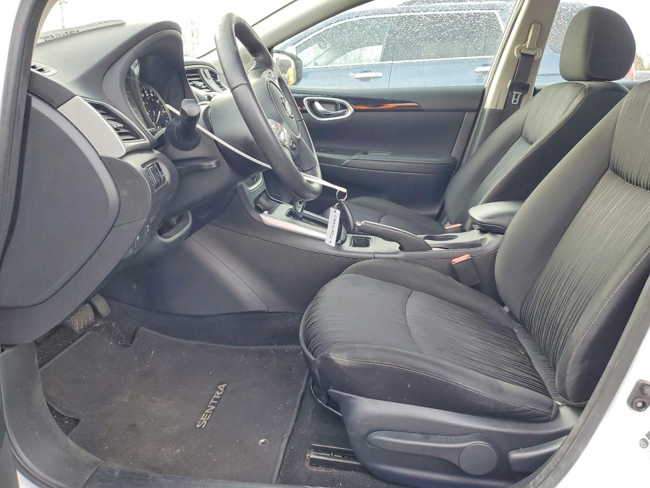 2019 NISSAN SENTRA SV photo 13
