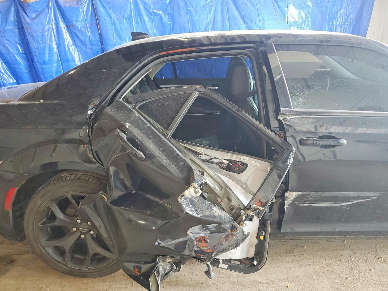 2021 CHRYSLER 300 TOURING photo 28