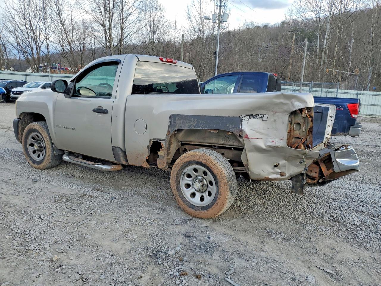 2007 CHEVROLET SILVERADO K1500 photo 2