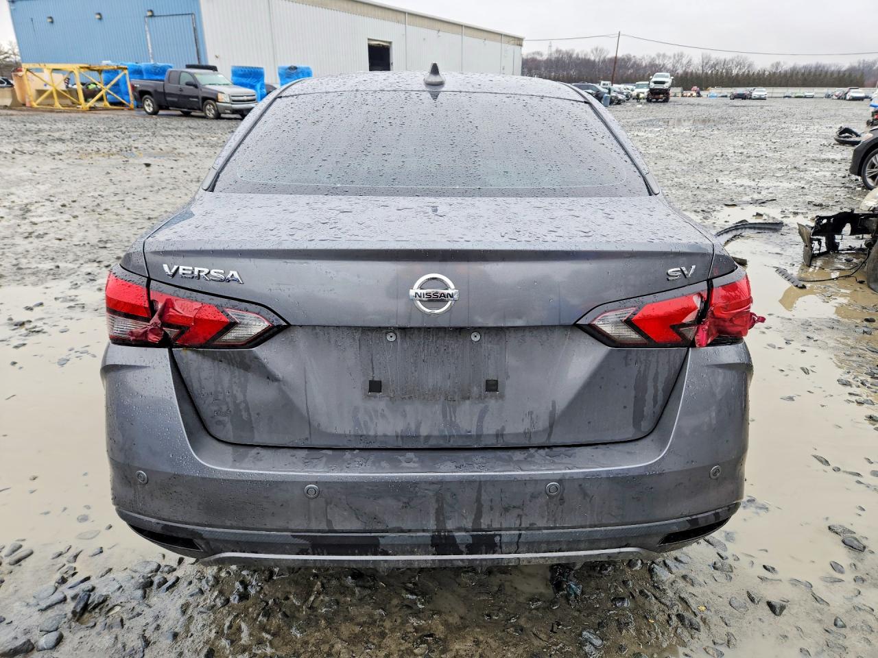 2020 NISSAN VERSA SV photo 16
