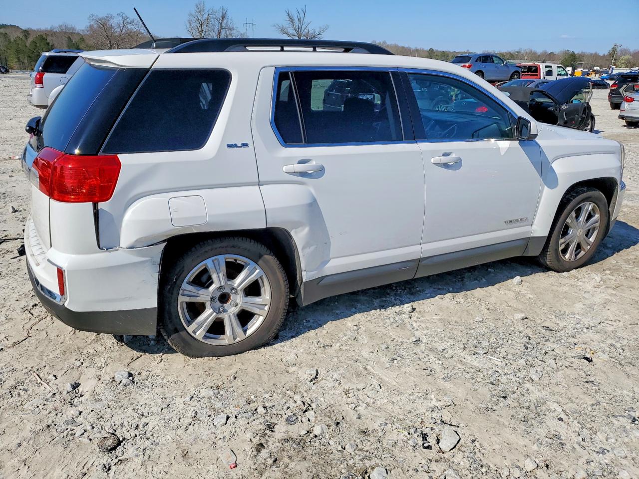 2017 GMC TERRAIN SLE photo 7