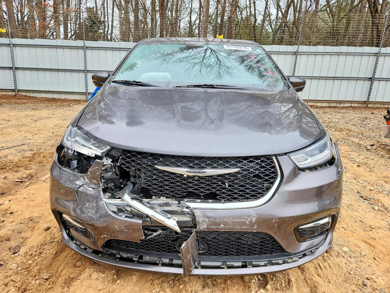 2023 CHRYSLER PACIFICA TOURING L photo 9