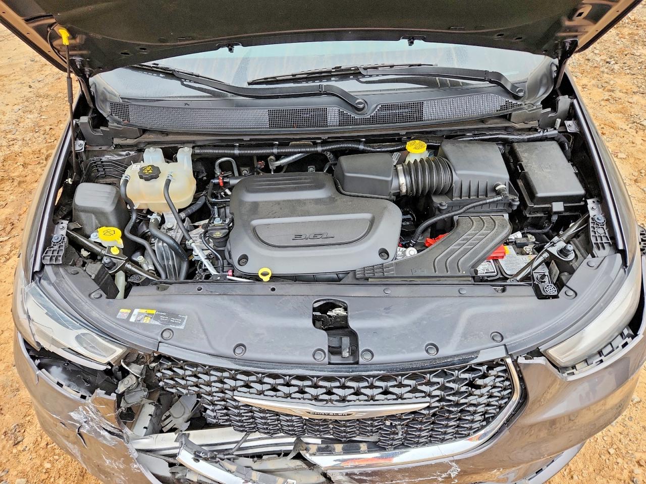 2023 CHRYSLER PACIFICA TOURING L photo 23