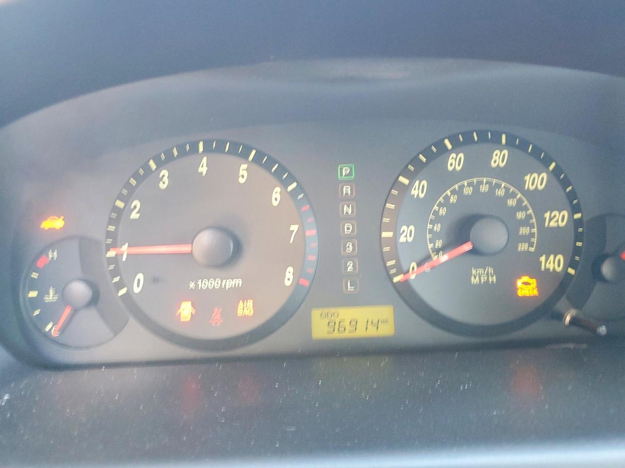 2004 HYUNDAI ELANTRA GLS photo 17