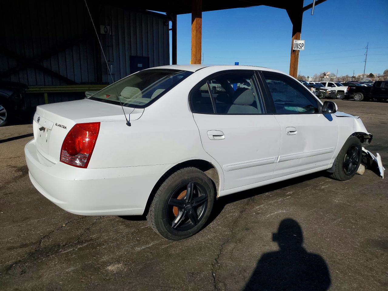 2004 HYUNDAI ELANTRA GLS photo 5
