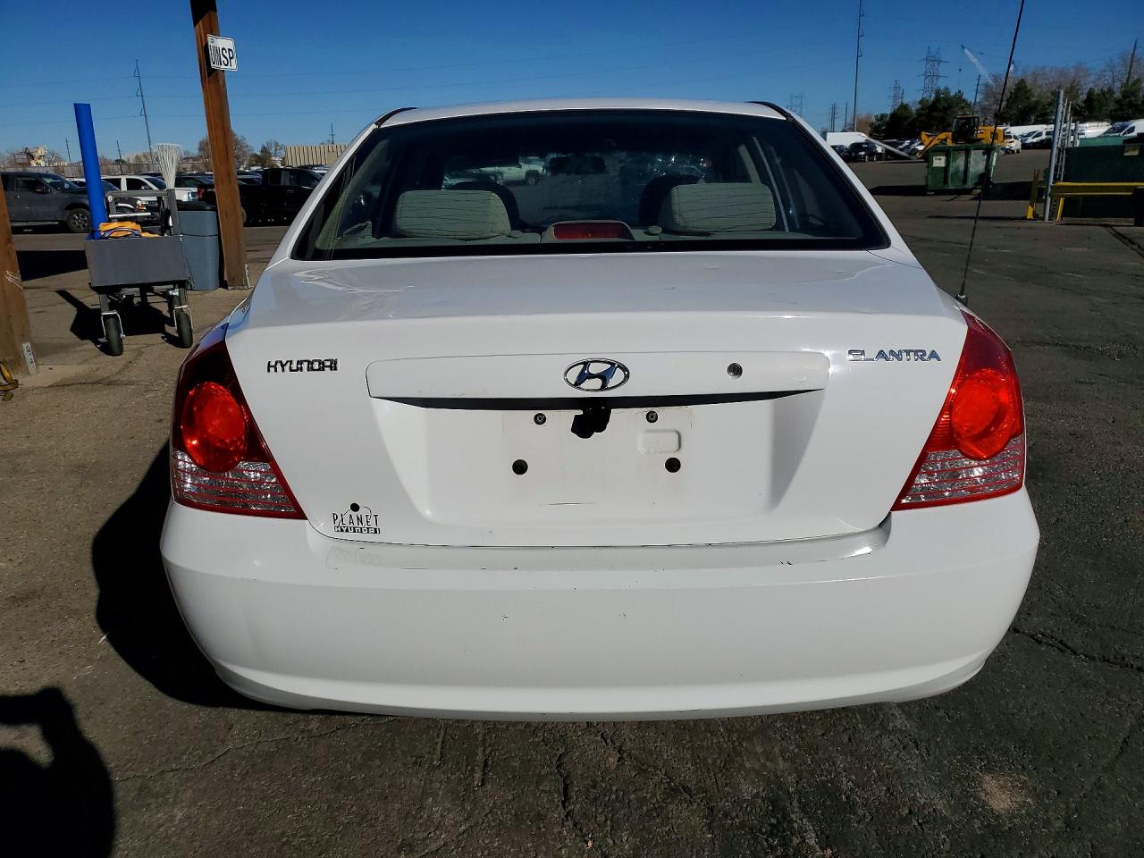 2004 HYUNDAI ELANTRA GLS photo 11