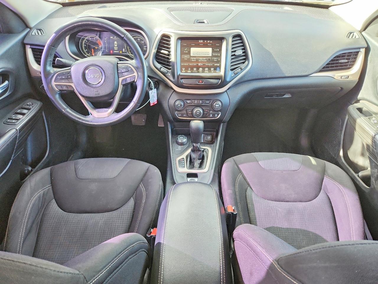 2016 JEEP CHEROKEE LATITUDE photo 8