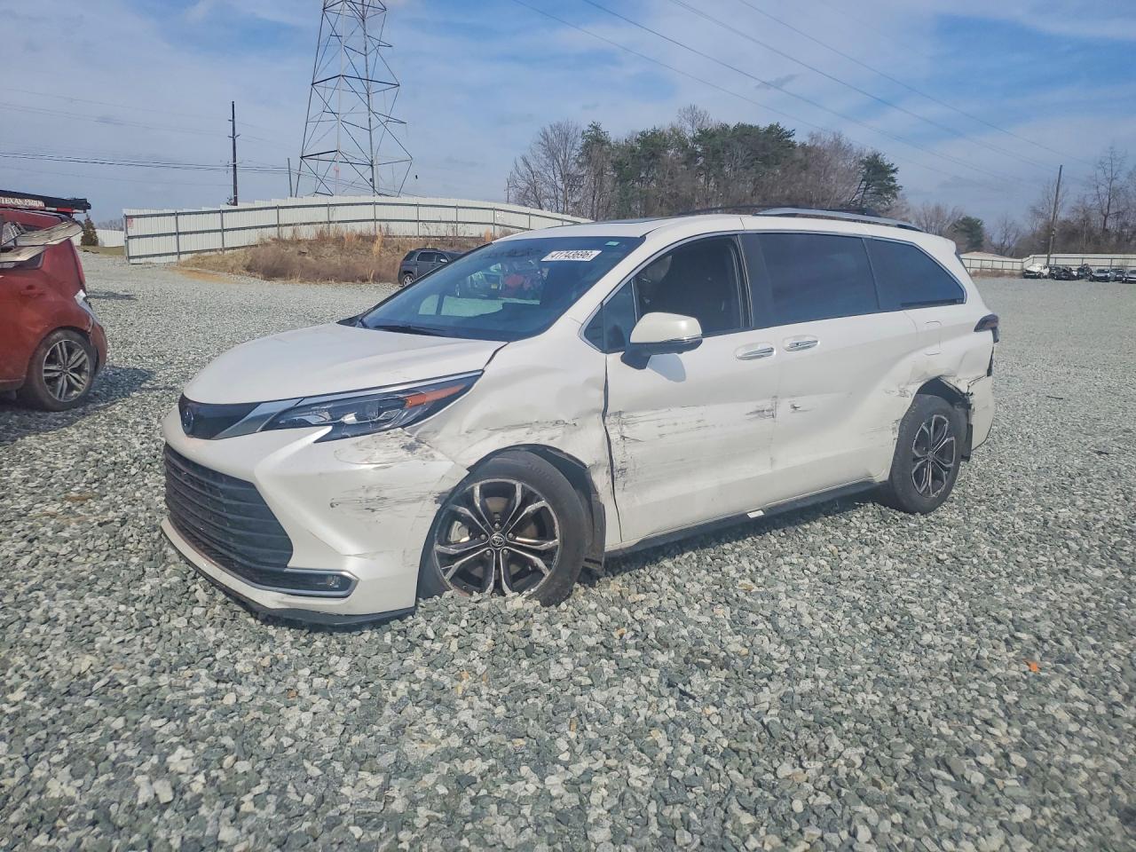 2025 TOYOTA SIENNA