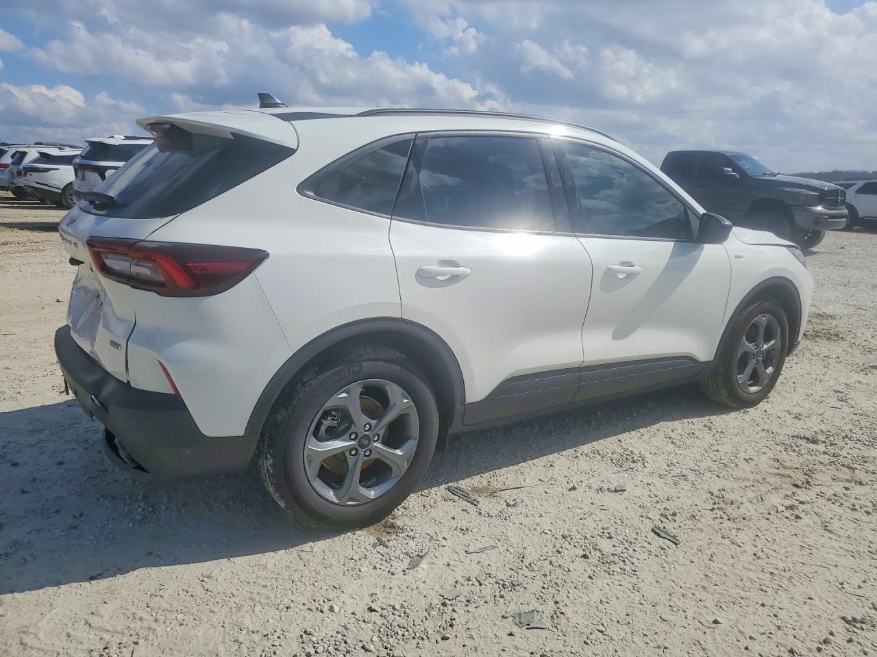 2025 FORD ESCAPE ST LINE photo 9