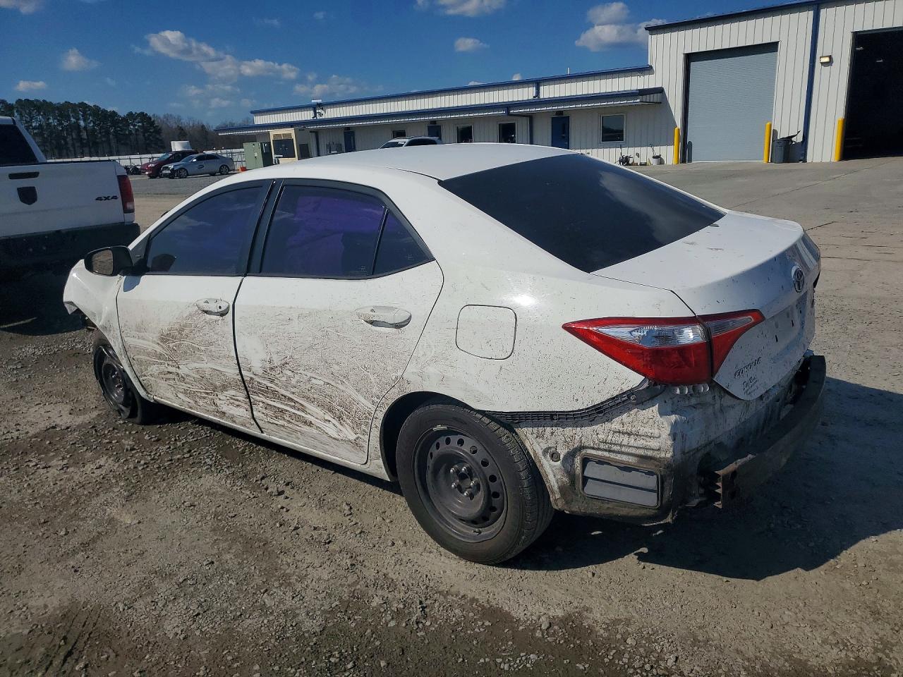 2016 TOYOTA COROLLA LE photo 2