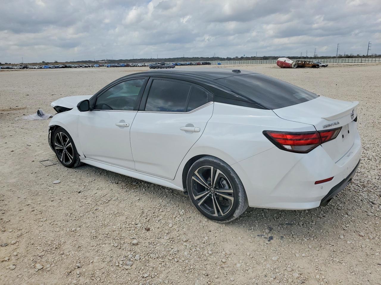 2022 NISSAN SENTRA SR photo 3