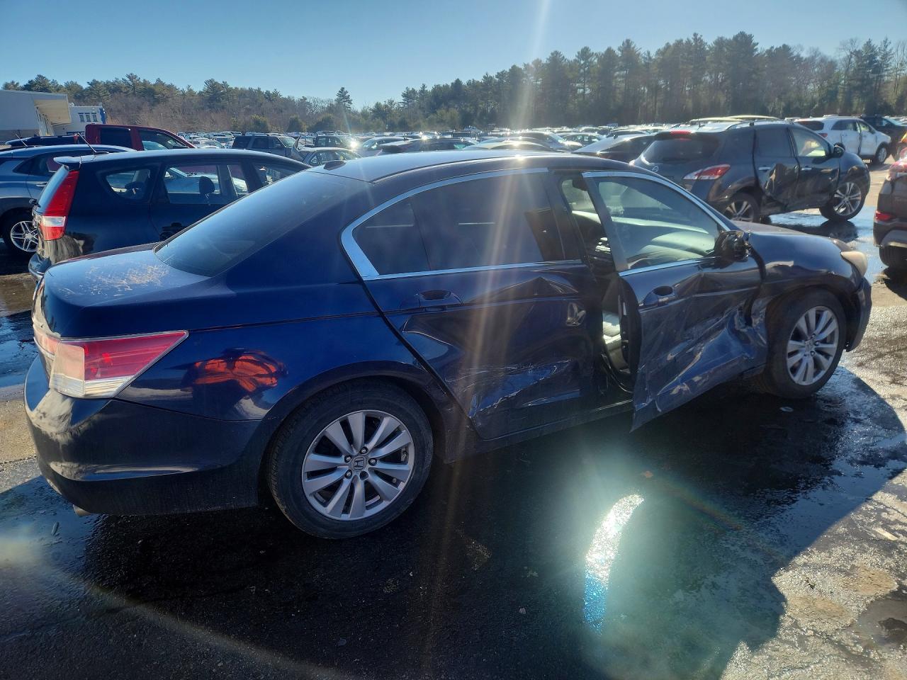 2011 HONDA ACCORD EXL photo 3