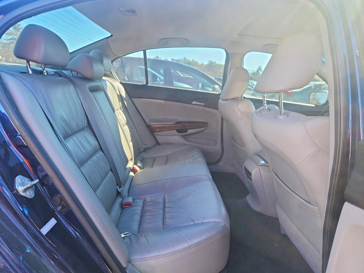 2011 HONDA ACCORD EXL photo 10