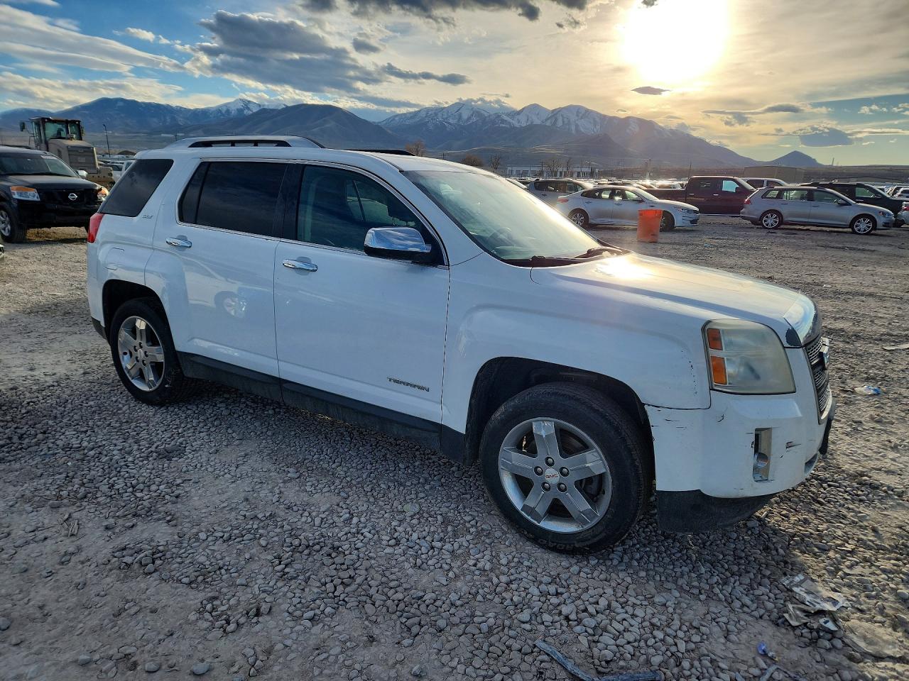 2012 GMC TERRAIN SLT photo 4