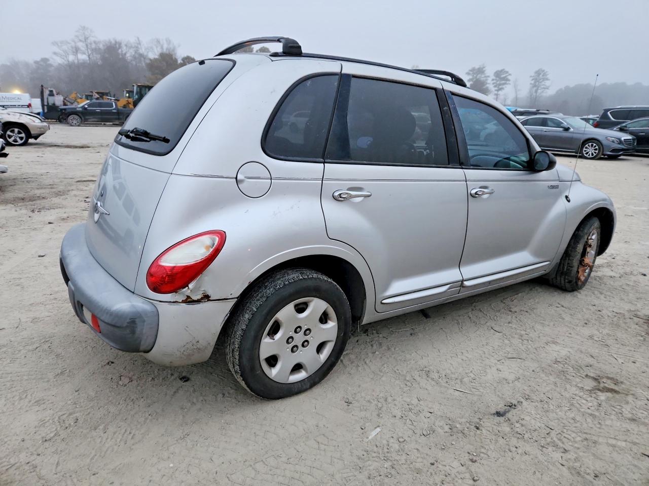 2003 CHRYSLER PT CRUISER CLASSIC photo 3
