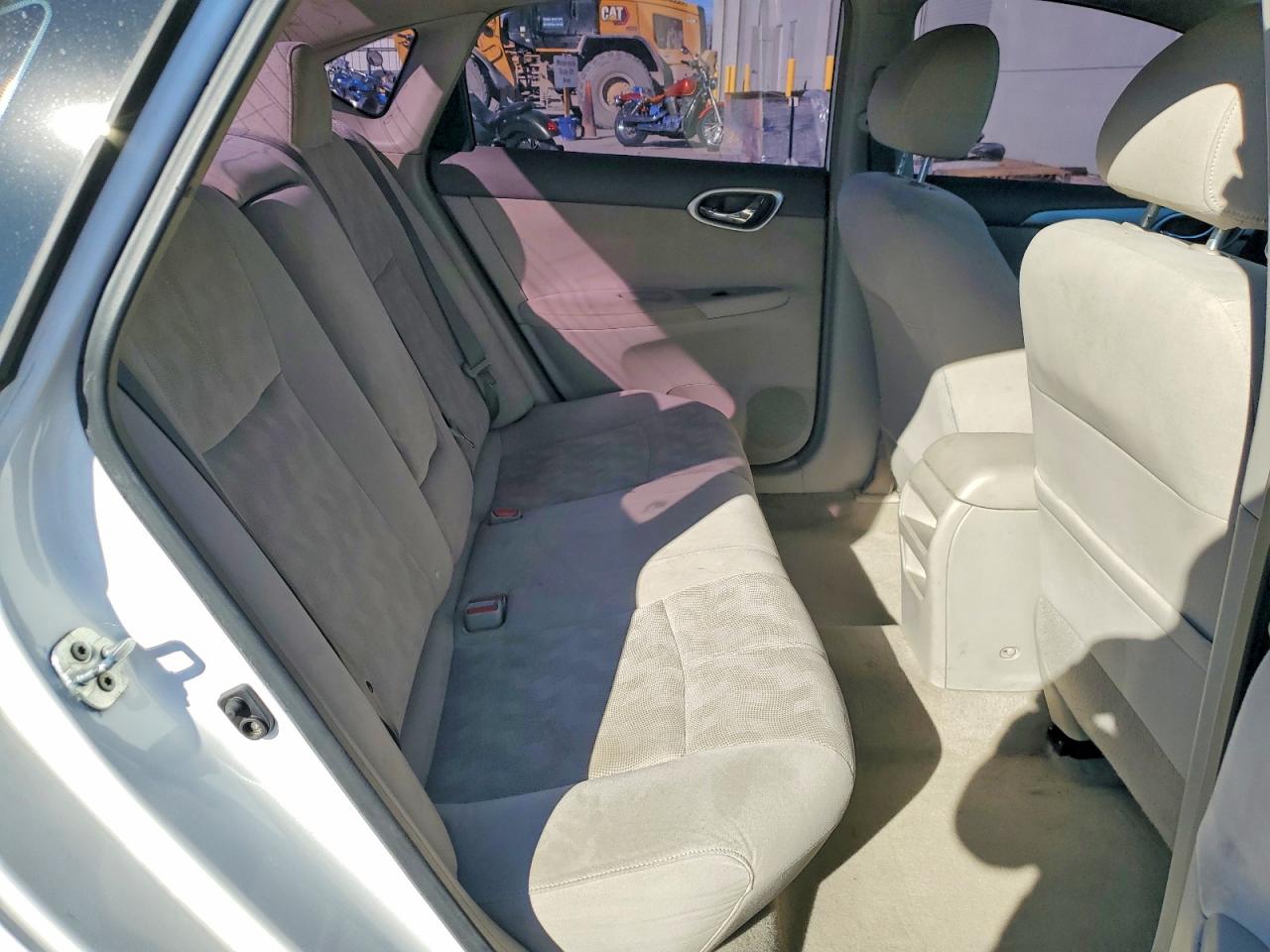 2013 NISSAN SENTRA S photo 10