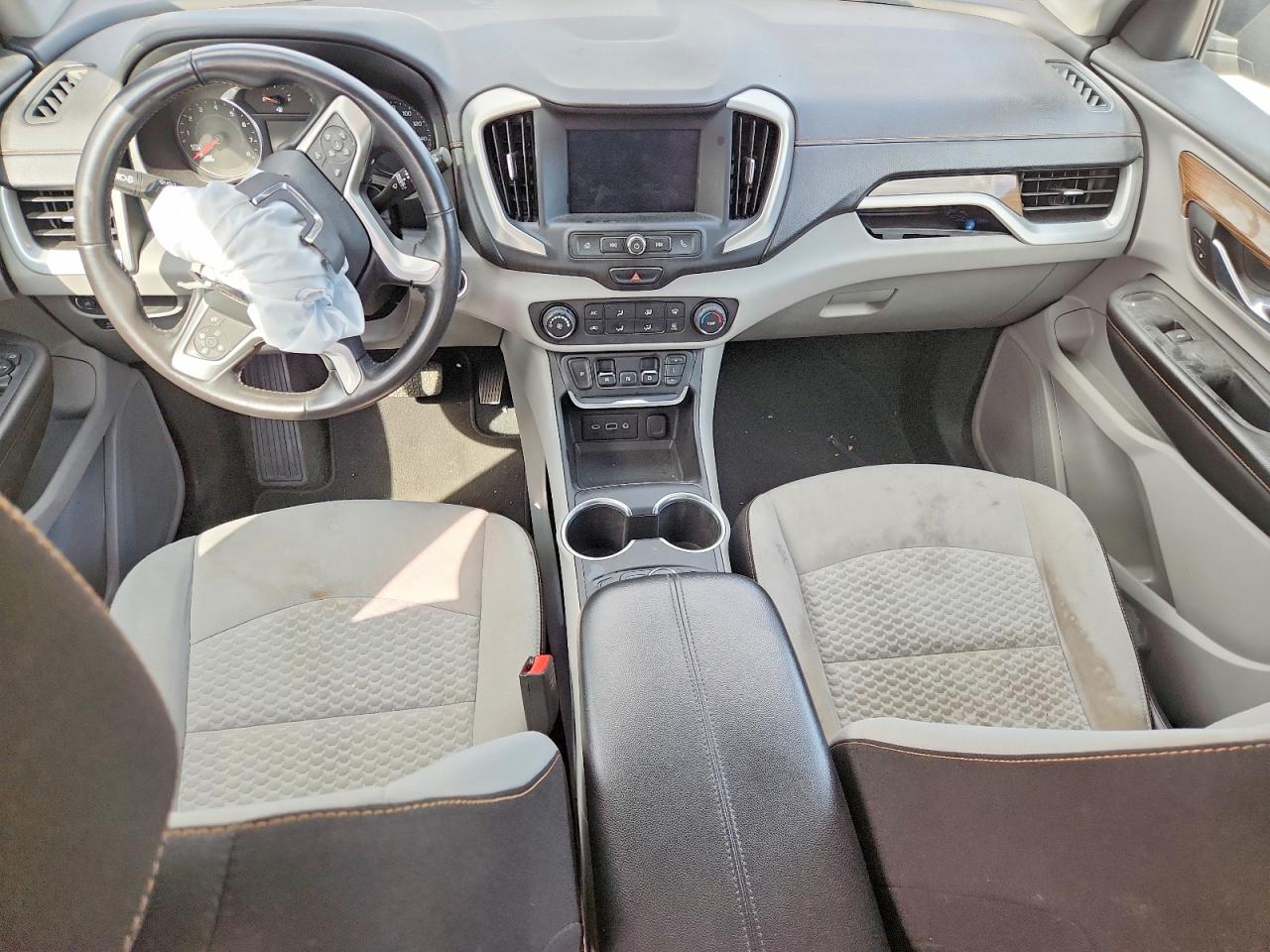 2020 GMC TERRAIN SLE photo 15