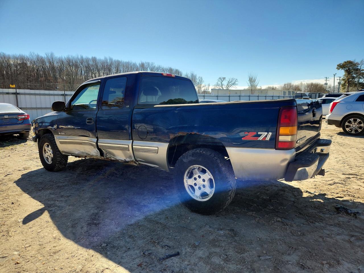 2000 CHEVROLET SILVERADO K1500 photo 2