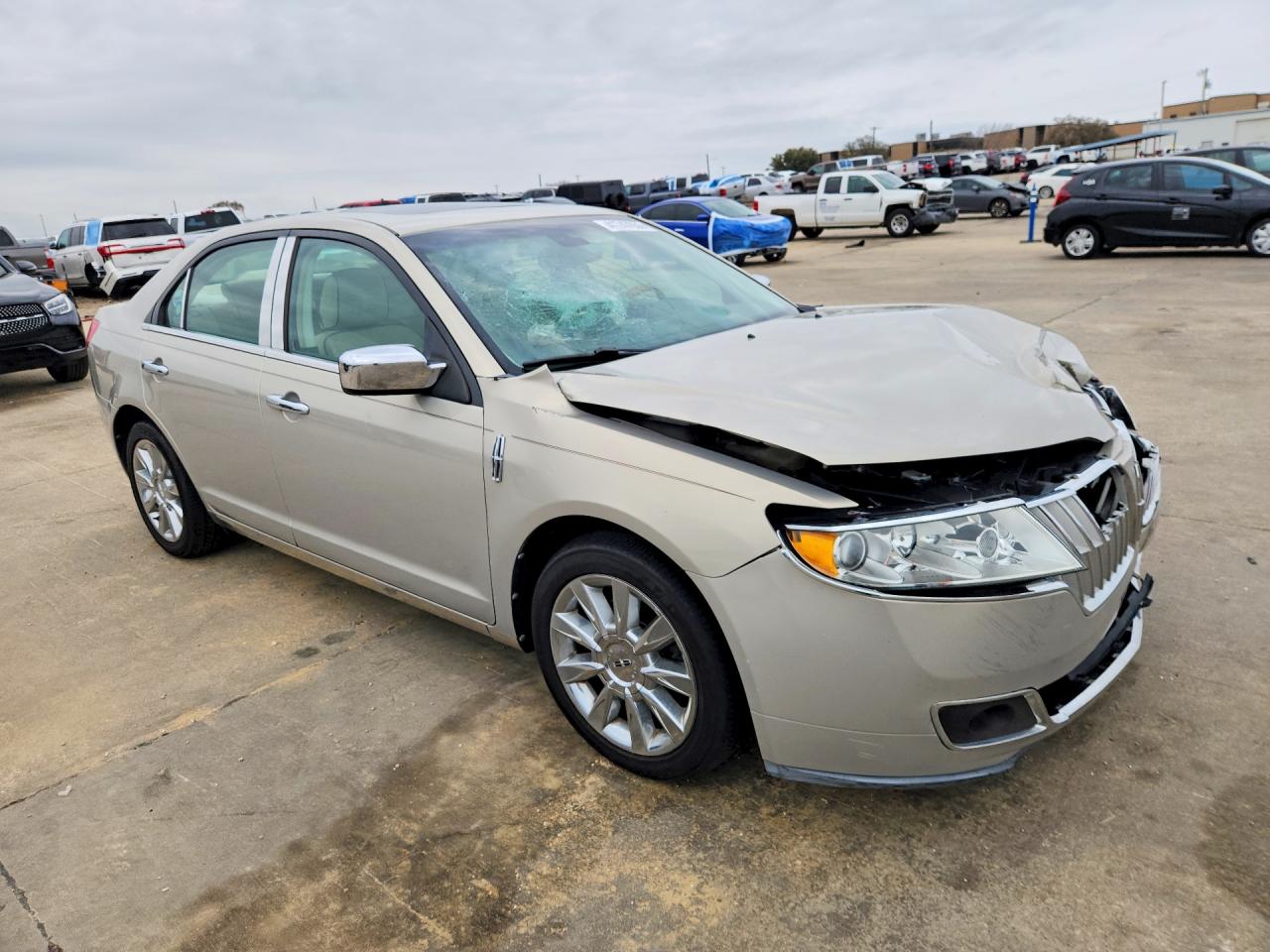 2010 LINCOLN MKZ photo 4