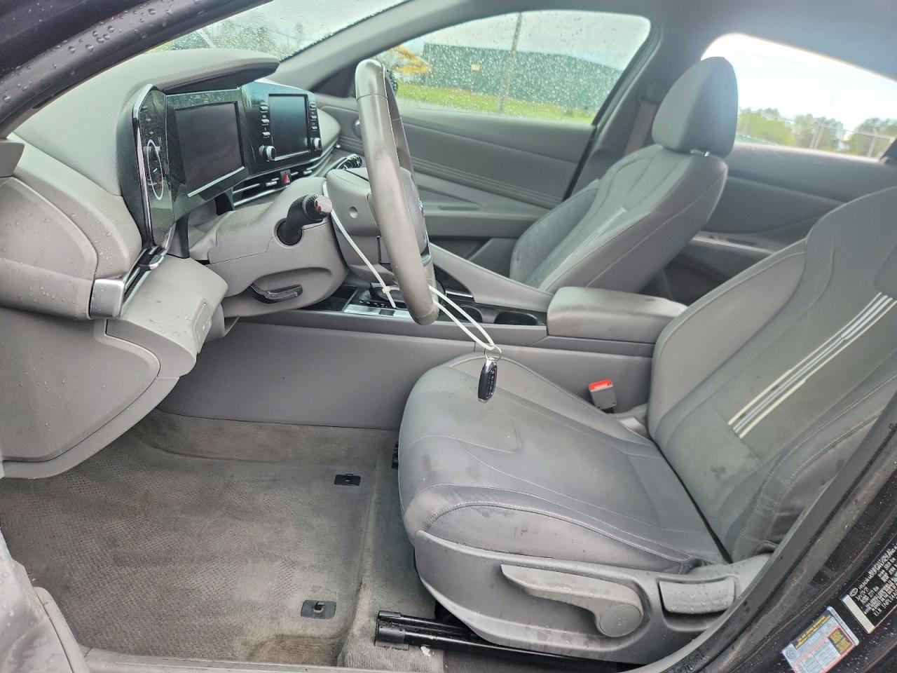 2022 HYUNDAI ELANTRA SEL photo 13