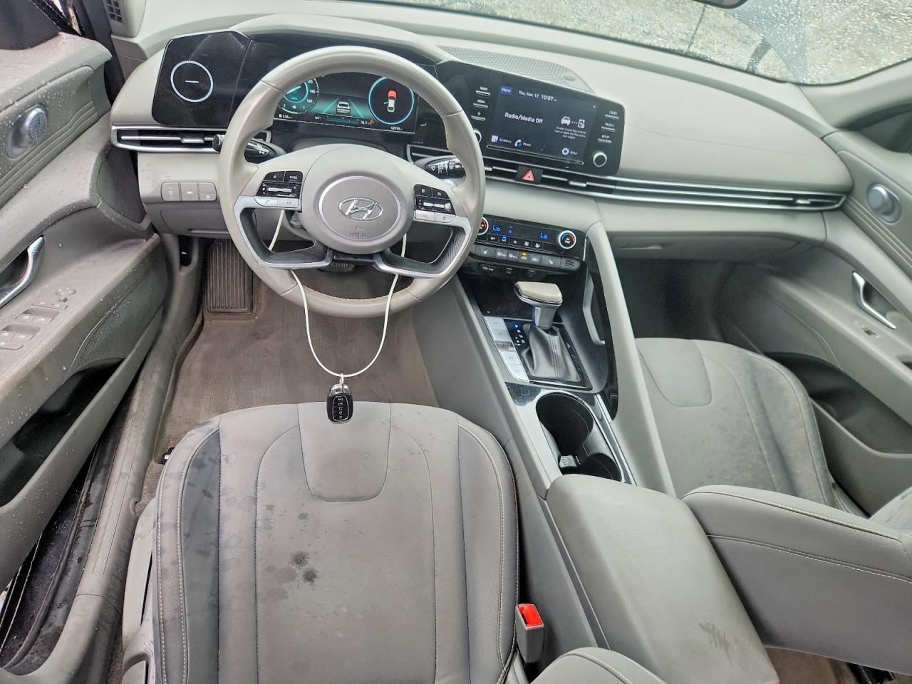 2022 HYUNDAI ELANTRA SEL photo 15
