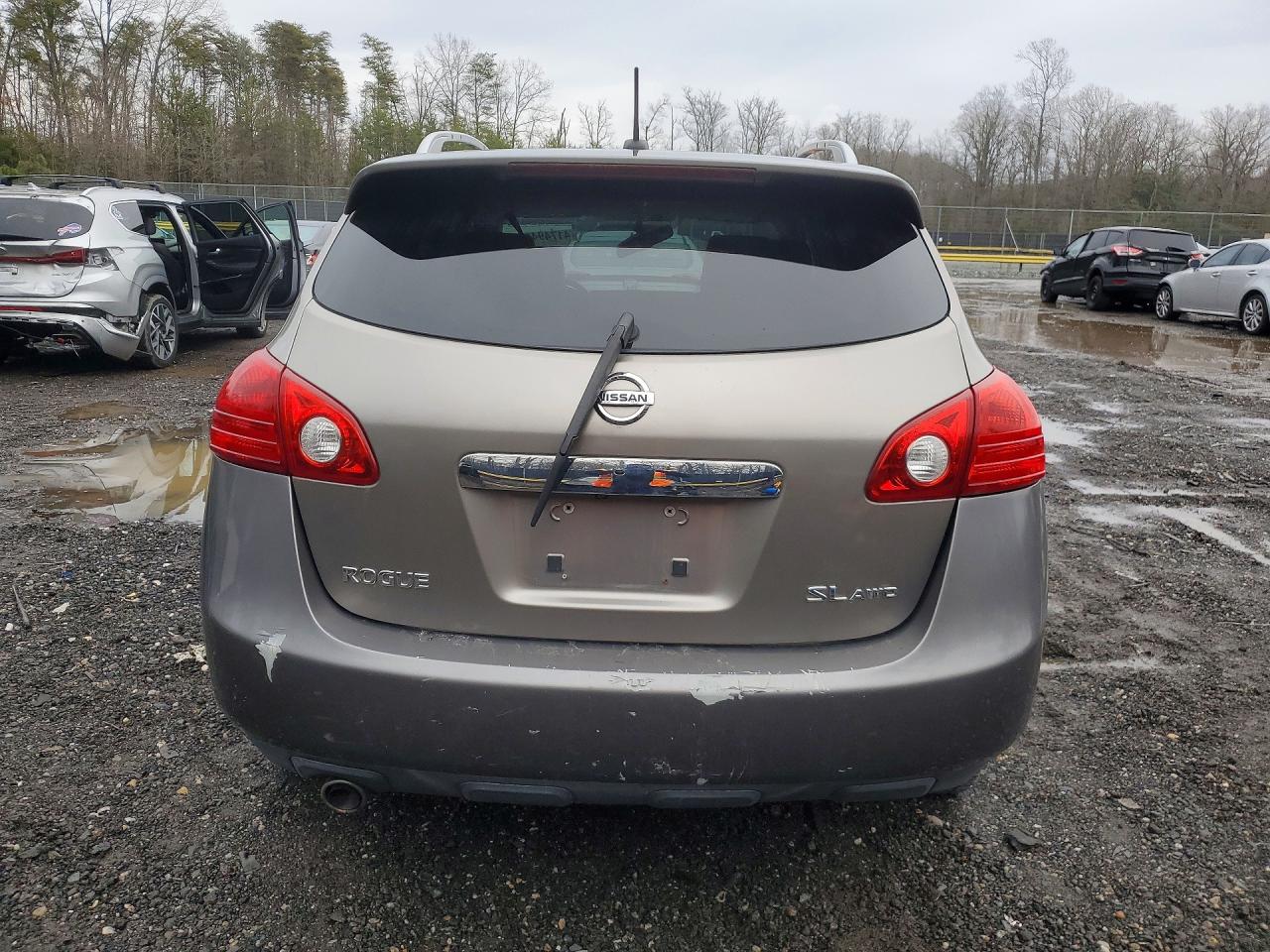 2011 NISSAN ROGUE S photo 16