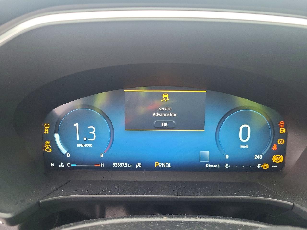 2025 FORD ESCAPE PLATINUM photo 9