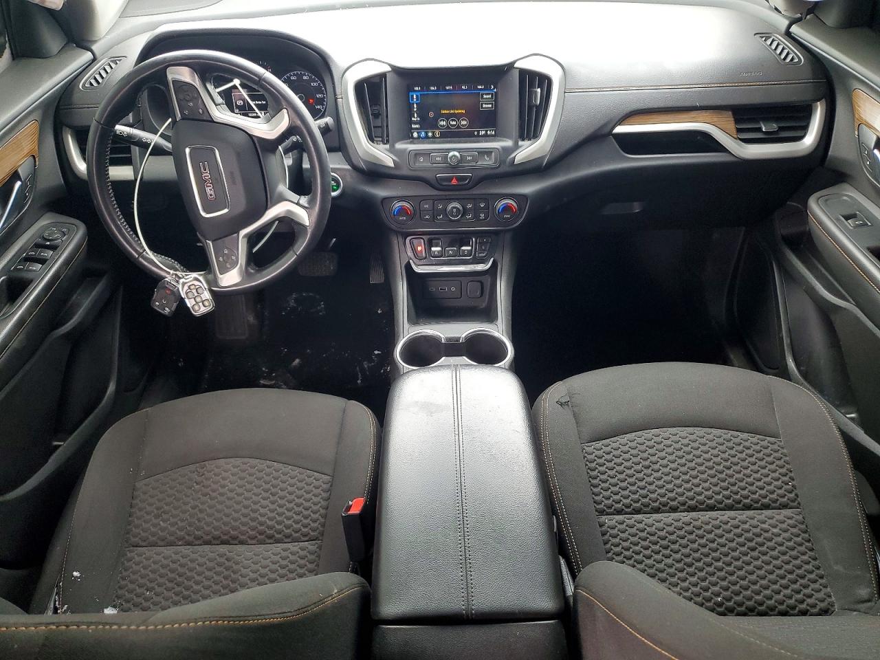2018 GMC TERRAIN SLE photo 8