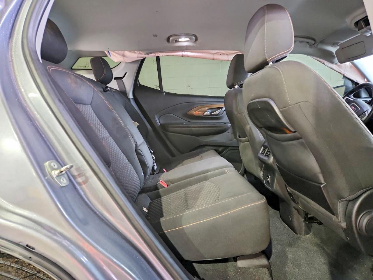 2018 GMC TERRAIN SLE photo 11