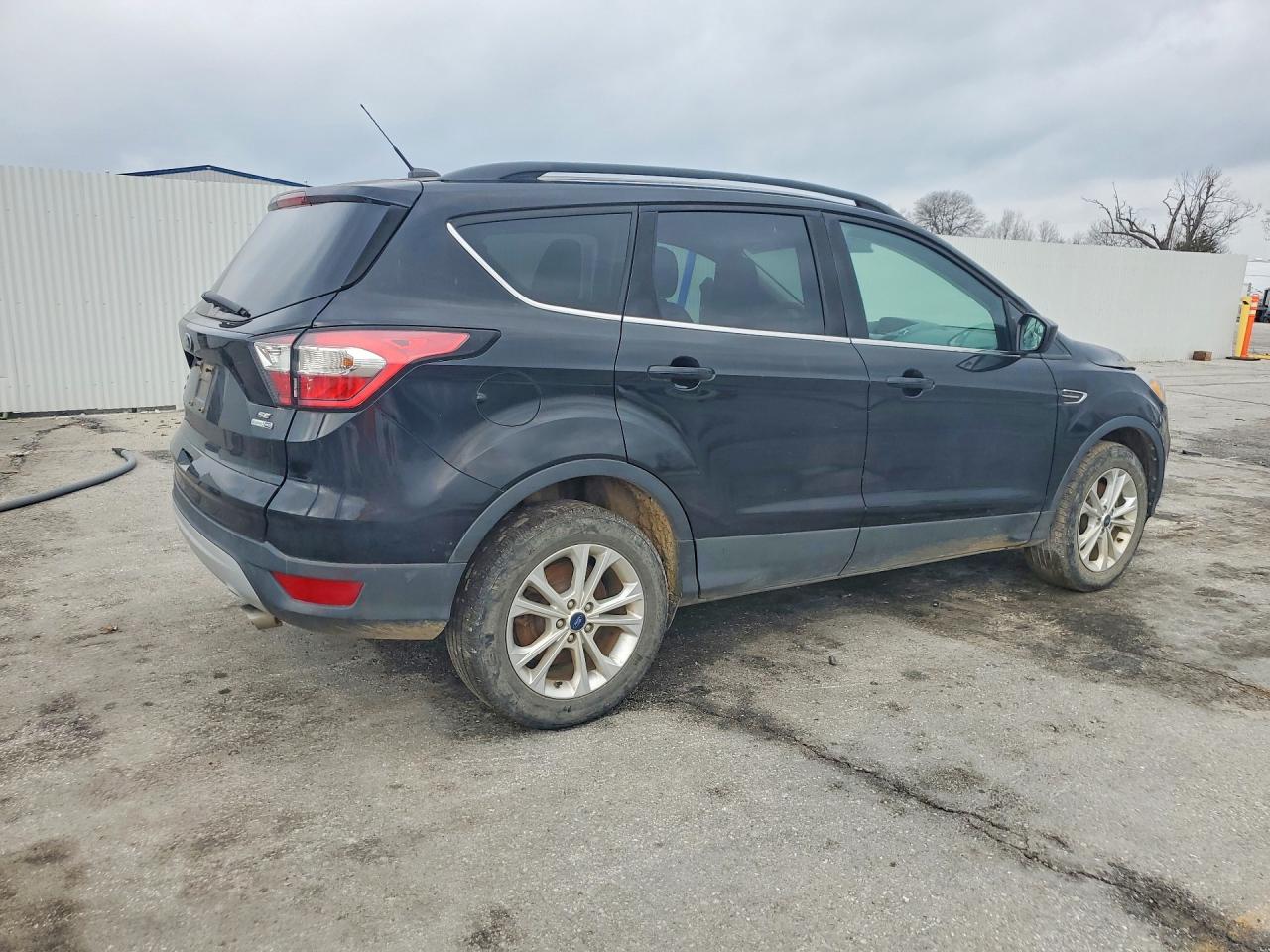 2018 FORD ESCAPE SE photo 3