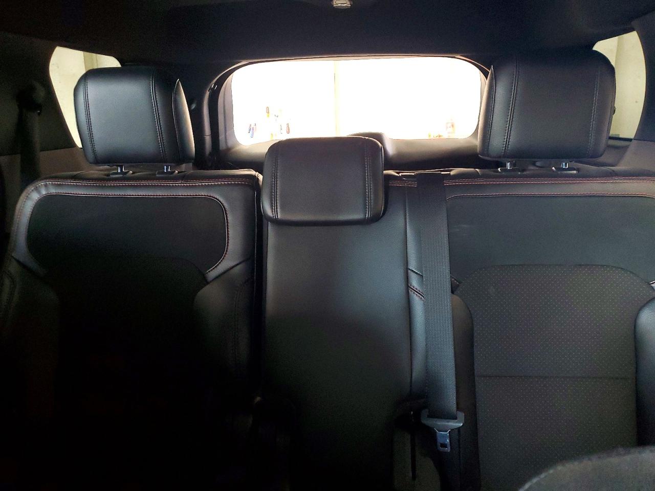2018 FORD EXPLORER XLT photo 19