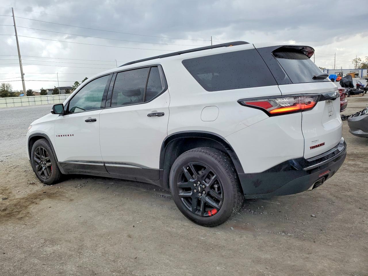 2019 CHEVROLET TRAVERSE PREMIER photo 3