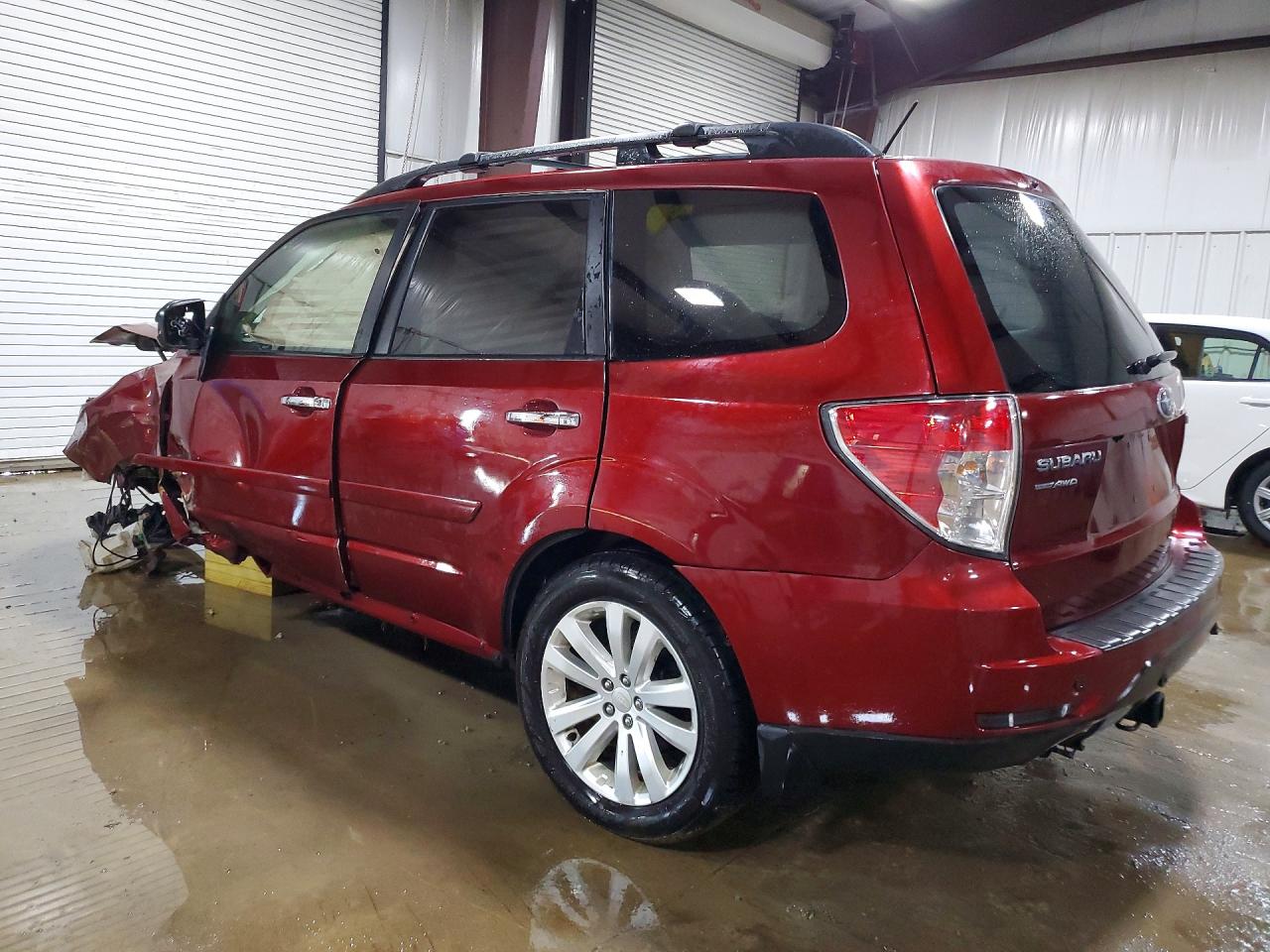 2013 SUBARU FORESTER LIMITED photo 2