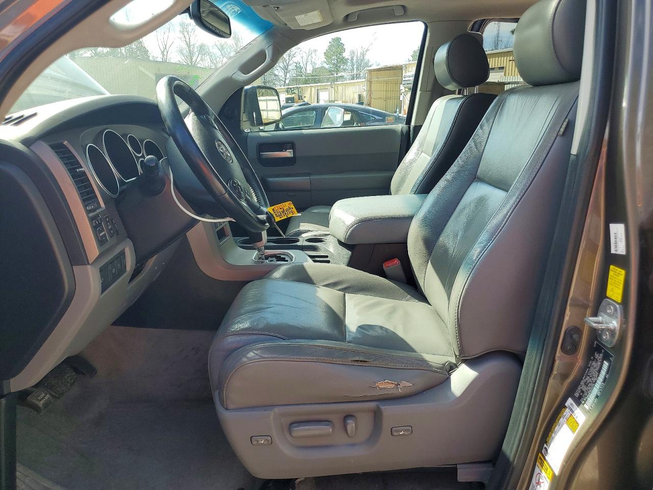 2010 TOYOTA SEQUOIA LIMITED photo 7