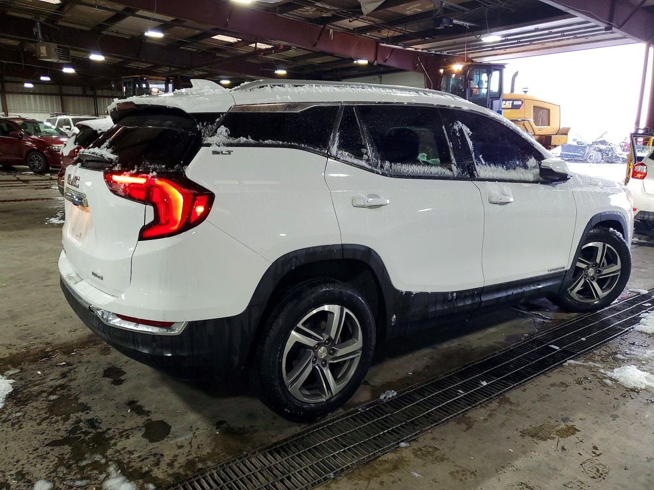 2020 GMC TERRAIN SLT photo 3