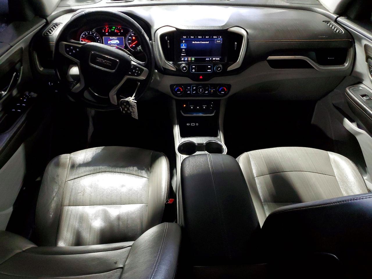 2020 GMC TERRAIN SLT photo 8