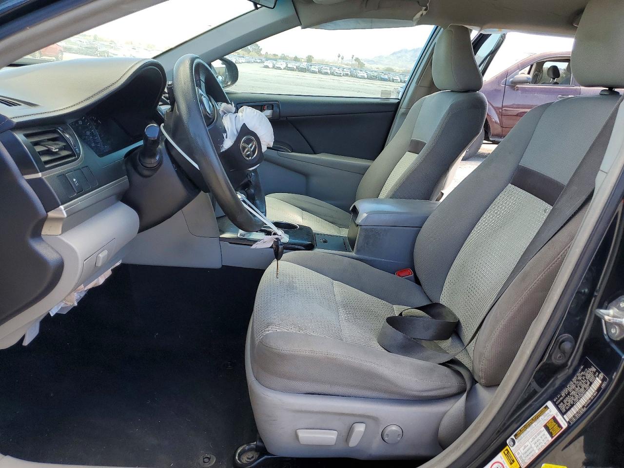 2014 TOYOTA CAMRY LE photo 7