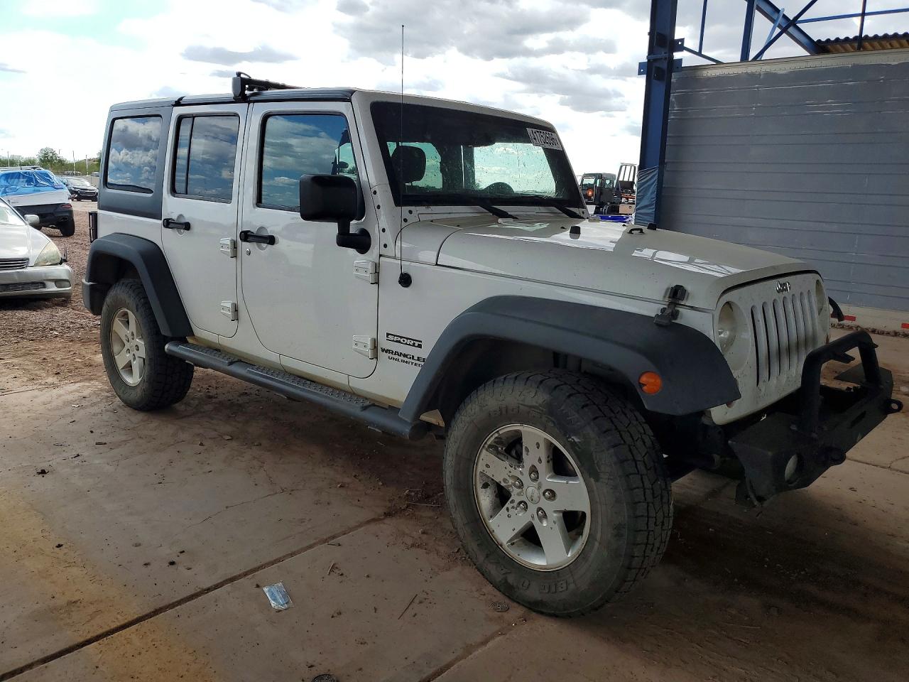 2013 JEEP WRANGLER UNLIMITED SPORT photo 4