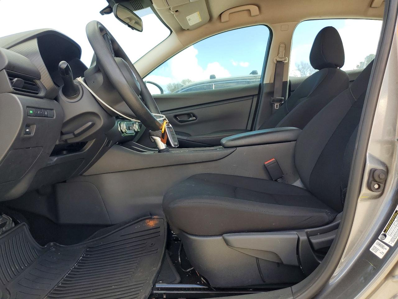2025 NISSAN SENTRA S photo 7