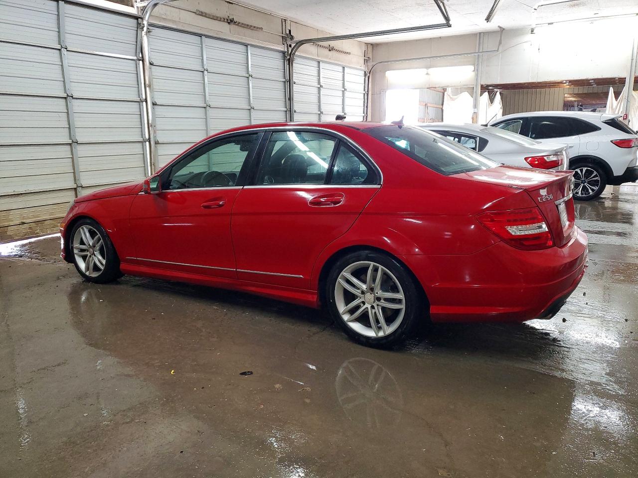 2013 MERCEDES-BENZ C 250 photo 2